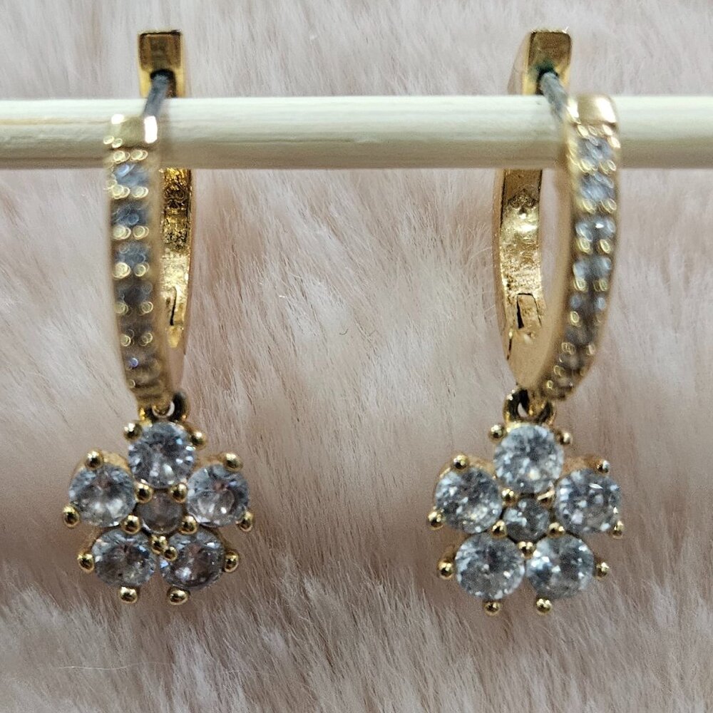 Elegant Gold-Plated Floral Crystal Earrings